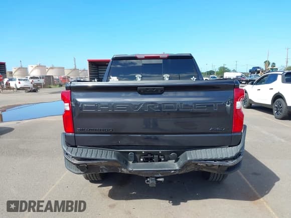 ✅ 2023 Chevrolet Silverado 1500 RST • VIN: 1GCPADEDXPZ300620 • Лот: 41604025. Опубликован ранее на IAAI с пробегом 9 759 миль. Бесплатный доступ к архиву аукционных продаж из США и подробный отчёт об истории автомобиля на DreamBid. Изображение 16.