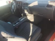 ✅ 2014 Dodge Challenger SXT • VIN: 2C3CDYAG6EH277139 • Lot: 84790204. Wystawiony na Copart z przebiegiem 266 549 mil. Bezpłatny archiwum sprzedaży aukcyjnych z USA i szczegółowy raport historii pojazdu na DreamBid. Zdjęcie 8.