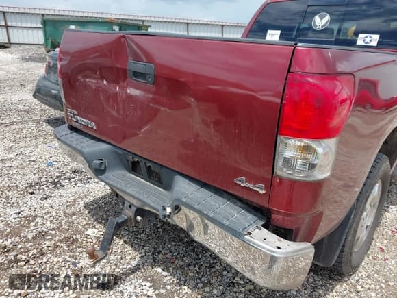 ✅ 2008 Toyota Tundra • VIN: 5TFBV54138X048122 • Lot: 42723190. Listed on IAAI with 337,044 mi. Free auction sales archive from the USA and detailed vehicle history report at DreamBid. Image 6.