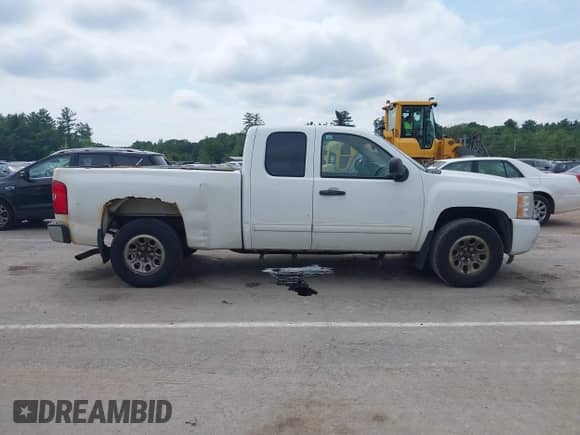 ✅ 2011 Chevrolet Silverado 1500 LS • VIN: 1GCRKREAXBZ428213 • Lot: 42732486. Wystawiony na IAAI z przebiegiem 222 132 mil mil. Skorzystaj z bezpłatnego archiwum sprzedaży aukcyjnych z USA i zobacz szczegółowy raport historii pojazdu na DreamBid. Zdjęcie 13.