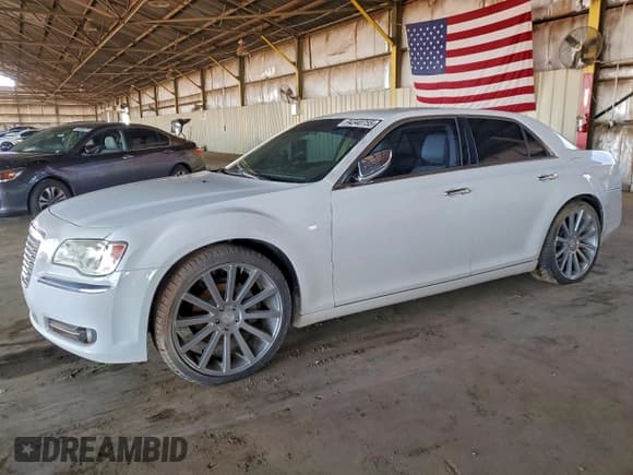 ✅ 2012 Chrysler 300 Limited • VIN: 2C3CCACG7CH180729 • Lot: 94340755. Listed on Copart with 153,723 mi. Free auction sales archive from the USA and detailed vehicle history report at DreamBid. Image 1.