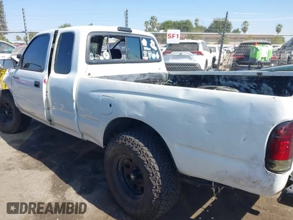 ✅ 1996 Toyota Tacoma • VIN: 4TAVL52N7TZ115273 • Lot: 43193416. Listed on IAAI with 341,807 mi. Free auction sales archive from the USA and detailed vehicle history report at DreamBid. Image 15.