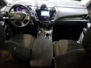 ✅ 2018 Chevrolet Traverse LS • VIN: 1GNEVFKW6JJ177036 • Lot: 91104565. Wystawiony na Copart z przebiegiem 156 455 mil. Bezpłatny archiwum sprzedaży aukcyjnych z USA i szczegółowy raport historii pojazdu na DreamBid. Zdjęcie 8.