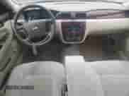 2006 Chevrolet Impala LT z VIN 2G1WT58N569128174, wystawiony jako Copart lot #85081334 z przebiegiem 182 431 mil mil oraz Czysty tytuł • Clean title. Historia ofert i sprzedaży dostępna na DreamBid. Obrazek 8.