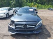 ✅ 2016 Mercedes-Benz C 300 Luxury • VIN: 55SWF4KB3GU105222 • Lot: 43039303. Wystawiony na IAAI z przebiegiem 172 004 mil. Bezpłatny archiwum sprzedaży aukcyjnych z USA i szczegółowy raport historii pojazdu na DreamBid. Zdjęcie 12.