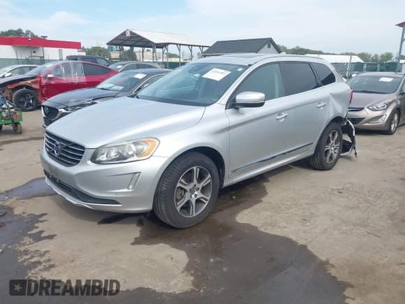 ✅ 2015 Volvo XC60 T6 • VIN: YV4902RK9F2744570 • Лот: 43211997. Опубликован ранее на IAAI с пробегом 74 113 миль. Бесплатный доступ к архиву аукционных продаж из США и подробный отчёт об истории автомобиля на DreamBid. Изображение 2.