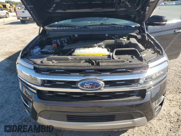 ✅ 2024 Ford Expedition Limited • VIN: 1FMJU1K84REA92176 • Lot: 90357895. Listed on Copart with 7,644 mi. Free auction sales archive from the USA and detailed vehicle history report at DreamBid. Image 12.