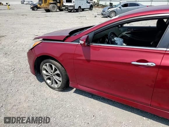 ✅ 2014 Hyundai Sonata SE • VIN: 5NPEC4AC5EH849953 • Lot: 66151714. Listed on Copart with 182,224 mi. Free auction sales archive from the USA and detailed vehicle history report at DreamBid. Image 11.