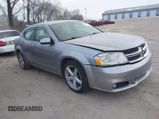 ✅ 2013 Dodge Avenger SXT • VIN: 1C3CDZCB0DN709978 • Лот: 41394882. Опубликован ранее на IAAI с пробегом 160 646 миль. Бесплатный доступ к архиву аукционных продаж из США и подробный отчёт об истории автомобиля на DreamBid. Изображение 1.