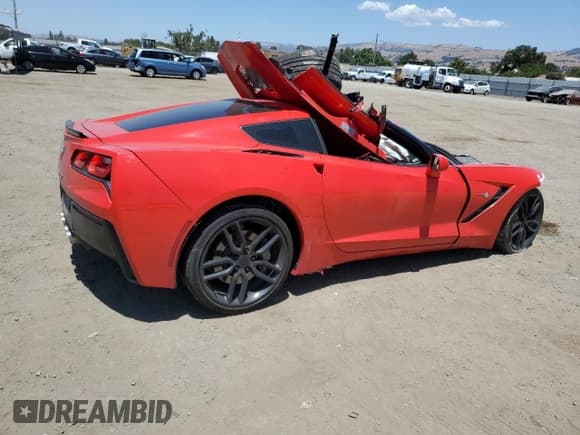 ✅ 2015 Chevrolet Corvette 1LT • VIN: 1G1YB2D7XF5105536 • Lot: 63588585. Wystawiony na Copart z przebiegiem 51 490 mil. Bezpłatny archiwum sprzedaży aukcyjnych z USA i szczegółowy raport historii pojazdu na DreamBid. Zdjęcie 3.