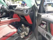 ✅ 2019 Mercedes-Benz G 550 • VIN: WDCYC6BJ2KX332061 • Лот: 42563095. Опубликован ранее на IAAI с пробегом Не указан. Бесплатный доступ к архиву аукционных продаж из США и подробный отчёт об истории автомобиля на DreamBid. Изображение 5.