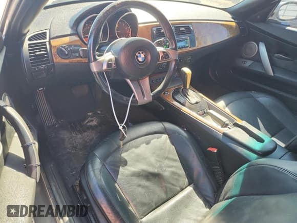 ✅ 2005 BMW Z4 3.0i • VIN: 4USBT53515LU09189 • Lot: 84481445. Listed on Copart with 204,573 mi. Free auction sales archive from the USA and detailed vehicle history report at DreamBid. Image 8.