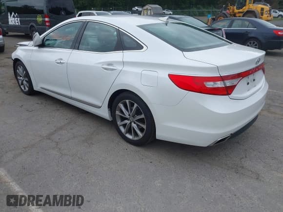 ✅ 2016 Hyundai Azera • VIN: KMHFG4JGXGA549696 • Лот: 42600651. Опубликован ранее на IAAI с пробегом 164 896 миль. Бесплатный доступ к архиву аукционных продаж из США и подробный отчёт об истории автомобиля на DreamBid. Изображение 3.