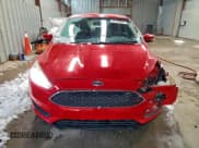 ✅ 2017 Ford Focus SE • VIN: 1FADP3F28HL226178 • Lot: 93750225. Wystawiony na Copart z przebiegiem 150 897 mil. Bezpłatny archiwum sprzedaży aukcyjnych z USA i szczegółowy raport historii pojazdu na DreamBid. Zdjęcie 5.