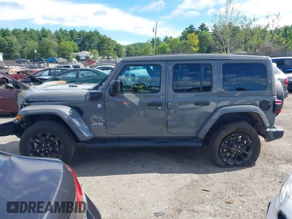 ✅ 2023 Jeep Wrangler Sahara • VIN: 1C4JJXP64PW568165 • Lot: 42740617. Listed on IAAI with 86,559 mi. Free auction sales archive from the USA and detailed vehicle history report at DreamBid. Image 15.