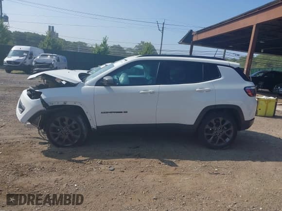 ✅ 2021 Jeep Compass 80th Anniversary • VIN: 3C4NJDEBXMT537407 • Lot: 42928399. Listed on IAAI with 45,610 mi. Free auction sales archive from the USA and detailed vehicle history report at DreamBid. Image 14.