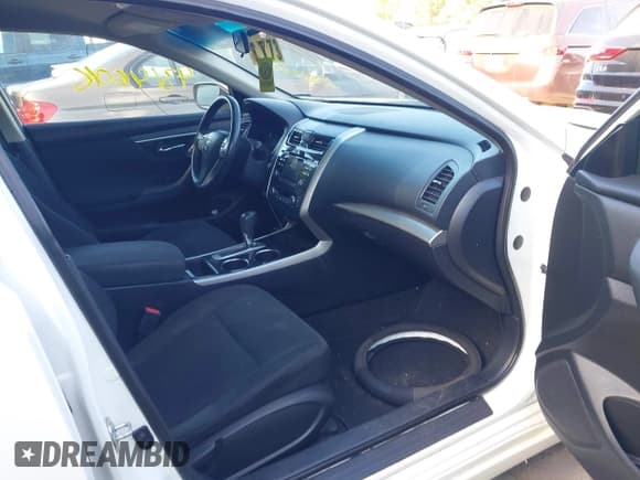 ✅ 2014 Nissan Altima SL • VIN: 1N4AL3AP1EN235533 • Лот: 43146016. Опубликован ранее на IAAI с пробегом 185 552 миль. Бесплатный доступ к архиву аукционных продаж из США и подробный отчёт об истории автомобиля на DreamBid. Изображение 5.