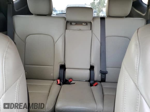 ✅ 2014 Hyundai Santa Fe • VIN: 5XYZU3LA7EG228368 • Лот: 91273625. Опубликован ранее на Copart с пробегом 82 499 миль. Бесплатный доступ к архиву аукционных продаж из США и подробный отчёт об истории автомобиля на DreamBid. Изображение 11.