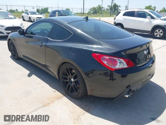 ✅ 2011 Hyundai Genesis Coupe • VIN: KMHHT6KD6BU046453 • Lot: 42869900. Wystawiony na IAAI z przebiegiem 80 160 mil. Bezpłatny archiwum sprzedaży aukcyjnych z USA i szczegółowy raport historii pojazdu na DreamBid. Zdjęcie 3.