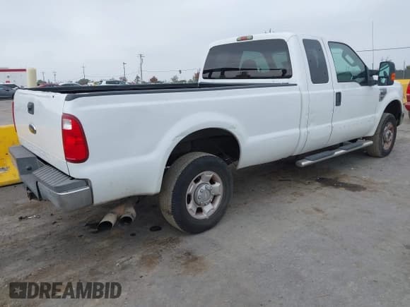 ✅ 2010 Ford F-250 XL • VIN: 1FTSX2BR8AEA16883 • Lot: 43807255. Listed on IAAI with 205,223 mi. Free auction sales archive from the USA and detailed vehicle history report at DreamBid. Image 4.