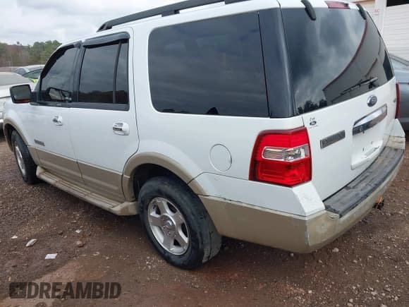 ✅ 2007 Ford Expedition Eddie Bauer • VIN: 1FMFU17547LA46814 • Lot: 43762398. Listed on IAAI with 339,471 mi. Free auction sales archive from the USA and detailed vehicle history report at DreamBid. Image 3.