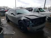 ✅ 2018 Dodge Challenger SXT Plus • VIN: 2C3CDZAGXJH111030 • Lot: 43950573. Wystawiony na Copart z przebiegiem 32 857 mil. Bezpłatny archiwum sprzedaży aukcyjnych z USA i szczegółowy raport historii pojazdu na DreamBid. Zdjęcie 4.