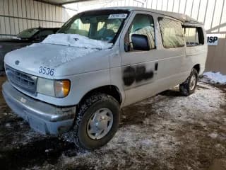 ✅ 2001 Ford Econoline Wagon XL • VIN: 1FBNE31SX1HA03536 • Лот: 89299715. Опубликован ранее на Copart с пробегом 149 093 миль. Бесплатный доступ к архиву аукционных продаж из США и подробный отчёт об истории автомобиля на DreamBid. Изображение 1.