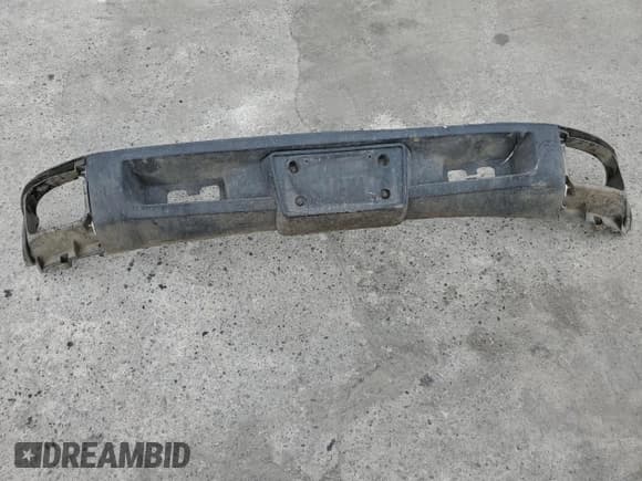 ✅ 2009 Chevrolet Silverado 1500 • VIN: 1GCHC63619F136158 • Лот: 60562725. Опубликован ранее на Copart с пробегом Не указан. Бесплатный доступ к архиву аукционных продаж из США и подробный отчёт об истории автомобиля на DreamBid. Изображение 12.