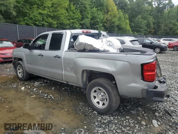 ✅ 2018 Chevrolet Silverado 1500 LS • VIN: 1GCRCNEH8JZ126033 • Лот: 64273534. Опубликован ранее на Copart с пробегом Не указан. Бесплатный доступ к архиву аукционных продаж из США и подробный отчёт об истории автомобиля на DreamBid. Изображение 2.