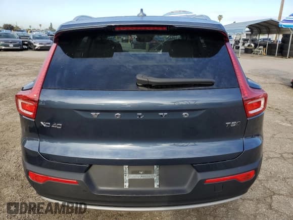 ✅ 2022 Volvo XC40 Inscription • VIN: YV4162UL0N2787155 • Lot: 49329705. Listed on Copart with Not provided. Free auction sales archive from the USA and detailed vehicle history report at DreamBid. Image 6.