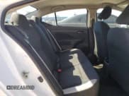 ✅ 2021 Nissan Versa SV • VIN: 3N1CN8EV9ML855440 • Lot: 90912905. Wystawiony na Copart z przebiegiem 125 733 mil. Bezpłatny archiwum sprzedaży aukcyjnych z USA i szczegółowy raport historii pojazdu na DreamBid. Zdjęcie 10.