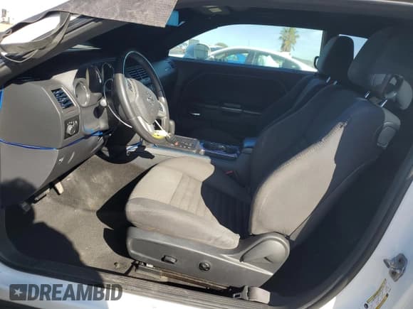 ✅ 2013 Dodge Challenger Rallye Redline • VIN: 2C3CDYAG2DH649333 • Lot: 47060725. Wystawiony na Copart z przebiegiem 147 254 mil. Bezpłatny archiwum sprzedaży aukcyjnych z USA i szczegółowy raport historii pojazdu na DreamBid. Zdjęcie 7.