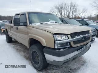 2004 Chevrolet Silverado 2500 LS с VIN 1GCGC23U14F137211, выставлен на аукционе IAAI как лот 41269562 с пробегом 298 317 миль миль и . История ставок и продаж доступна на DreamBid. Изображение 1.