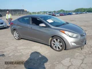 2013 Hyundai Elantra GLS с VIN 5NPDH4AE9DH445695, выставлен на аукционе IAAI как лот 42568602 с пробегом Не указан миль и . История ставок и продаж доступна на DreamBid. Изображение 1.