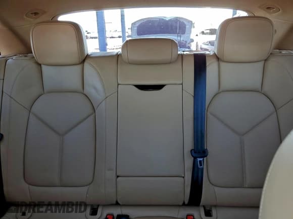 ✅ 2015 Porsche Macan S • VIN: WP1AB2A5XFLB53690 • Lot: 94558405. Listed on Copart with 117,202 mi. Free auction sales archive from the USA and detailed vehicle history report at DreamBid. Image 10.