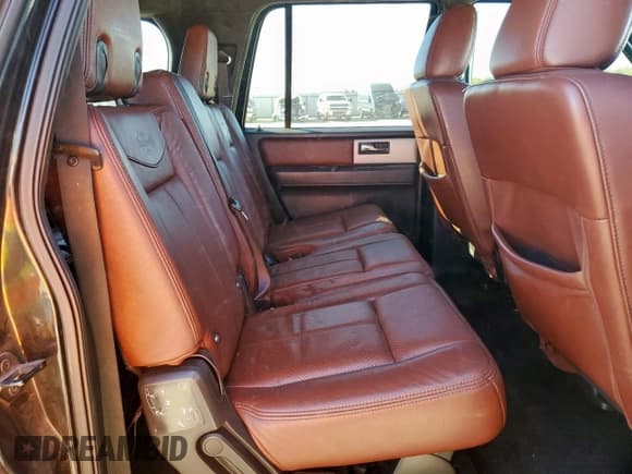 ✅ 2014 Ford Expedition Max King Ranch • VIN: 1FMJK1J56EEF14648 • Lot: 90583235. Wystawiony na Copart z przebiegiem 177 398 mil. Bezpłatny archiwum sprzedaży aukcyjnych z USA i szczegółowy raport historii pojazdu na DreamBid. Zdjęcie 11.