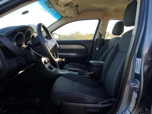 ✅ 2010 Chrysler Sebring Touring • VIN: 1C3CC4FB3AN213280 • Lot: 82485545. Listed on Copart with 149,979 mi. Free auction sales archive from the USA and detailed vehicle history report at DreamBid. Image 7.