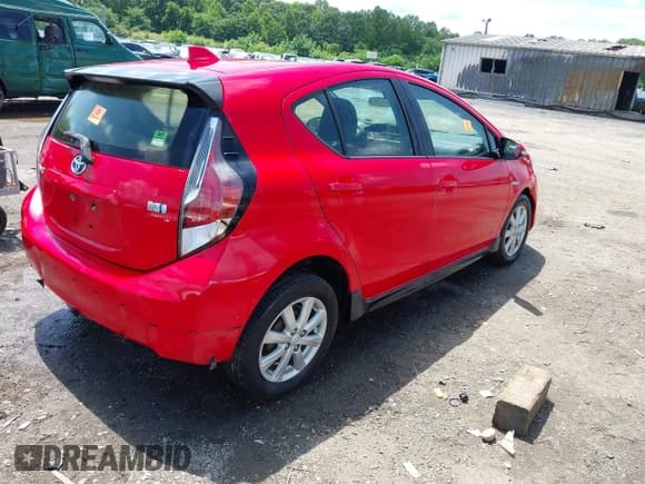 ✅ 2017 Toyota Prius One • VIN: JTDKDTB30H1592558 • Lot: 42652936. Wystawiony na IAAI z przebiegiem 147 696 mil. Bezpłatny archiwum sprzedaży aukcyjnych z USA i szczegółowy raport historii pojazdu na DreamBid. Zdjęcie 4.