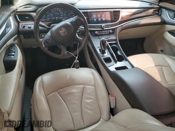 ✅ 2017 Buick LaCrosse Premium • VIN: 1G4ZR5SS0HU189578 • Lot: 85917055. Wystawiony na Copart z przebiegiem 120 516 mil. Bezpłatny archiwum sprzedaży aukcyjnych z USA i szczegółowy raport historii pojazdu na DreamBid. Zdjęcie 8.