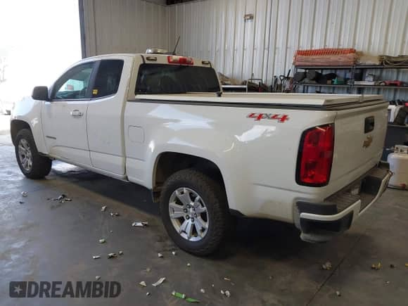 2020 Chevrolet Colorado 4WD LT z VIN 1GCHTCEA3L1189075, wystawiony jako IAAI lot #42710899 z przebiegiem 71 439 mil mil oraz . Historia ofert i sprzedaży dostępna na DreamBid. Obrazek 3.