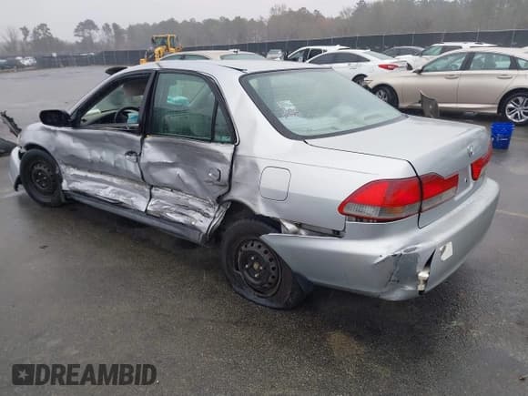 ✅ 2002 Honda Accord VP • VIN: 1HGCF86622A074850 • Lot: 41815031. Listed on IAAI with 209,738 mi. Free auction sales archive from the USA and detailed vehicle history report at DreamBid. Image 3.