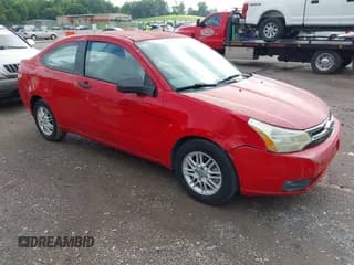 ✅ 2008 Ford Focus S • VIN: 1FAHP32N58W103843 • Lot: 42285282. Wystawiony na IAAI z przebiegiem 154 962 mil. Bezpłatny archiwum sprzedaży aukcyjnych z USA i szczegółowy raport historii pojazdu na DreamBid. Zdjęcie 1.