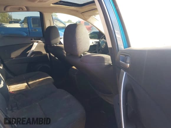 ✅ 2010 Mazda 3 S Sport • VIN: JM1BL1H50A1153950 • Lot: 43325631. Listed on IAAI with 313,781 mi. Free auction sales archive from the USA and detailed vehicle history report at DreamBid. Image 8.