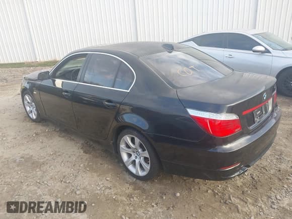 ✅ 2008 BMW 5 Series 528i • VIN: WBANU53578CT17957 • Лот: 43651515. Опубликован ранее на IAAI с пробегом 129 877 миль. Бесплатный доступ к архиву аукционных продаж из США и подробный отчёт об истории автомобиля на DreamBid. Изображение 3.