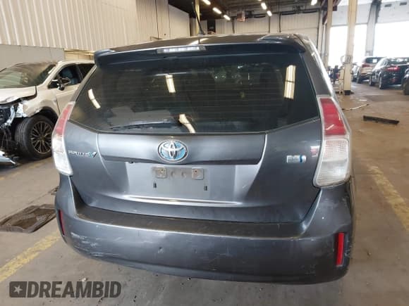 ✅ 2015 Toyota Prius Two • VIN: JTDZN3EU7FJ031674 • Lot: 41825435. Listed on IAAI with 182,162 mi. Free auction sales archive from the USA and detailed vehicle history report at DreamBid. Image 16.