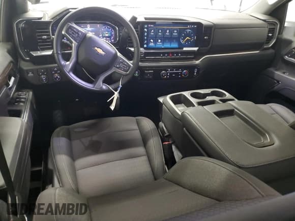 ✅ 2024 Chevrolet Silverado 2500HD LT • VIN: 1GC5YNE73RF113100 • Lot: 81157164. Listed on Copart with 35,752 mi. Free auction sales archive from the USA and detailed vehicle history report at DreamBid. Image 8.