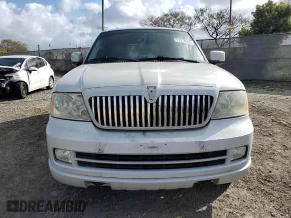 ✅ 2005 Lincoln Navigator Luxury • VIN: 5LMFU28535LJ19136 • Lot: 51378595. Listed on Copart with Not provided. Free auction sales archive from the USA and detailed vehicle history report at DreamBid. Image 5.