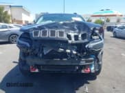 ✅ 2019 Jeep Cherokee Trailhawk • VIN: 1C4PJMBXXKD433284 • Lot: 42020051. Listed on IAAI with 57,089 mi. Free auction sales archive from the USA and detailed vehicle history report at DreamBid. Image 13.