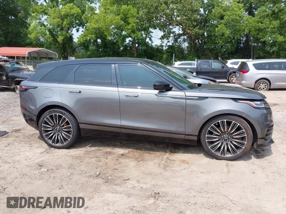 ✅ 2018 Land Rover Range Rover Velar R-Dynamic HSE • VIN: SALYM2RV3JA702111 • Lot: 42402054. Listed on IAAI with 86,000 mi. Free auction sales archive from the USA and detailed vehicle history report at DreamBid. Image 12.