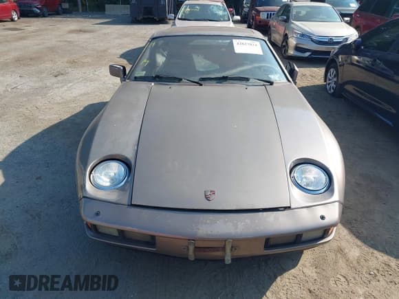 ✅ 1983 Porsche 928 • VIN: WP0JB0924DS860691 • Лот: 42827024. Опубликован ранее на IAAI с пробегом 130 073 миль. Бесплатный доступ к архиву аукционных продаж из США и подробный отчёт об истории автомобиля на DreamBid. Изображение 12.